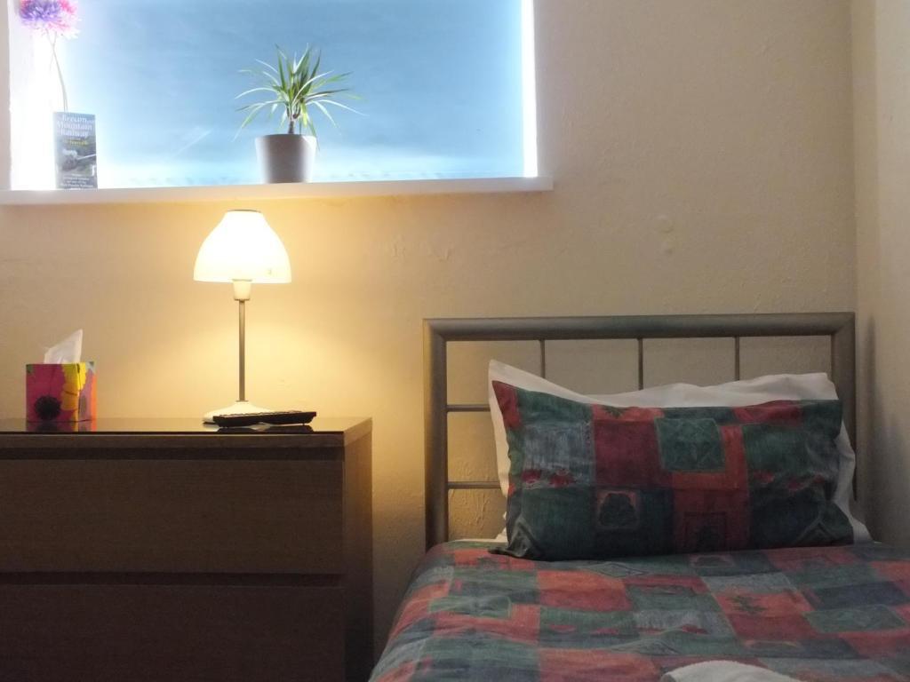 Leonardos pensión Swansea Habitación foto