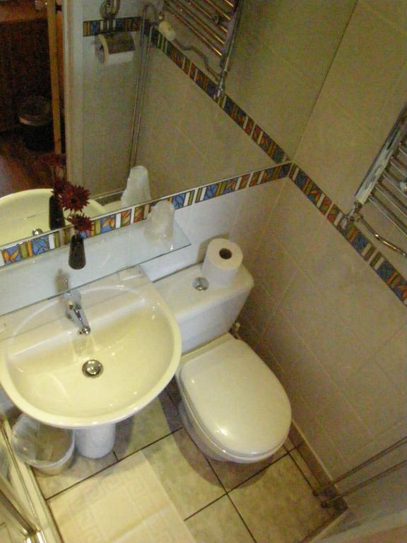 Leonardos pensión Swansea Habitación foto