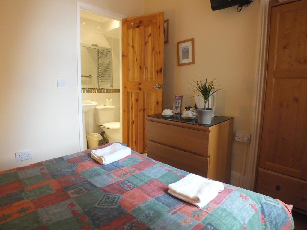 Leonardos pensión Swansea Habitación foto