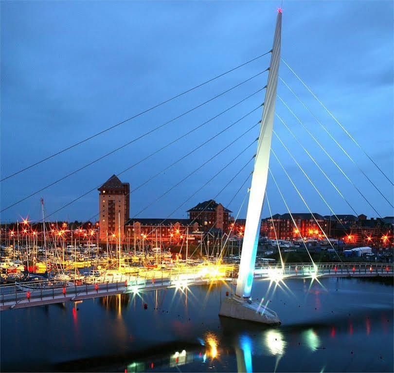 Leonardos pensión Swansea Exterior foto